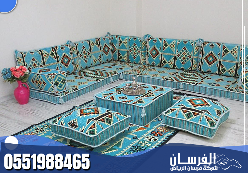 تنظيف مجالس بأرضيات وسجاد وتنقية المكان من الروائح والبقع بكفاءة عالية بالرياض.