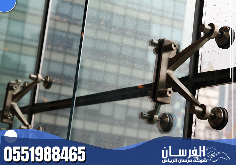 تركيب زجاج للواجهات بأحدث التقنيات مع ضمان المتانة والجمالية لمظهر المبنى.