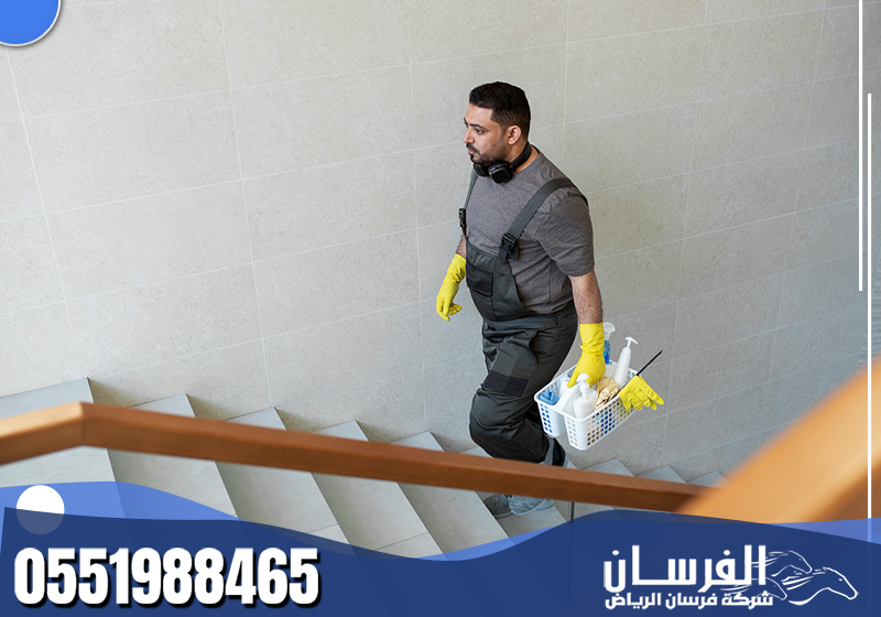شركة تنظيف مداخل بالرياض 0551988465 فرسان الرياض يهتم الفني بتنظيف الواجهات والنوافذ والمناطق المشتركة بشكل دوري ومنتظم.