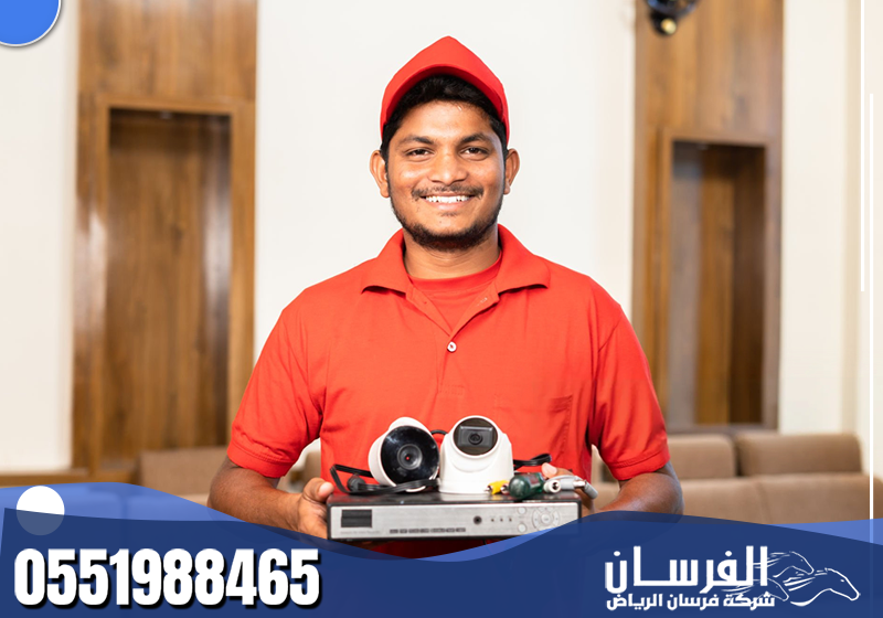 يضمن تركيب كاميرات مراقبة بجودة عالية وصور واضحة في جميع الإضاءات.