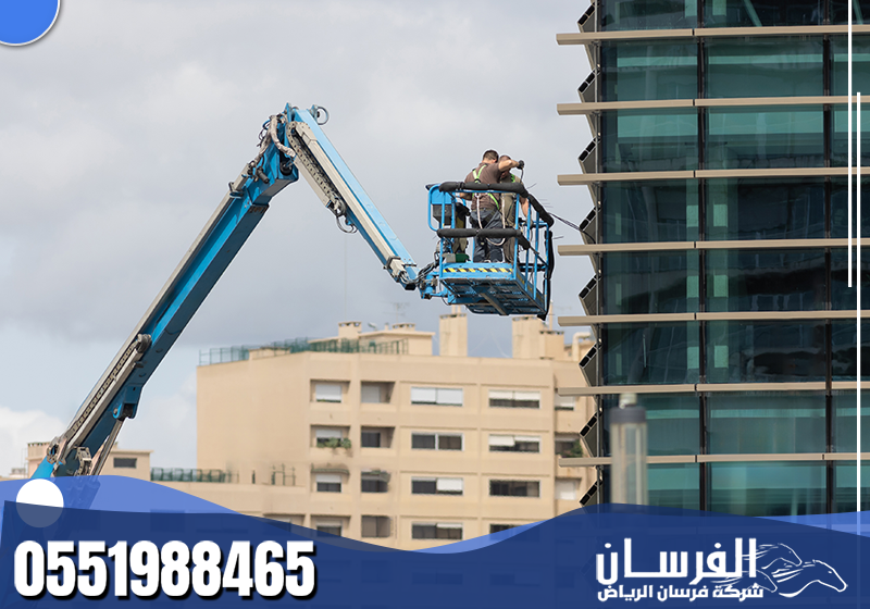 شركة تنظيف واجهات زجاج بالرياض0551988465 شركة فرسان الرياض الخبراء في تنظيف الزجاج يوفرون تنظيفًا دقيقًا لجميع أنواع الواجهات الزجاجية، مع نتائج احترافية وواجهات نظيفة ولامعة.